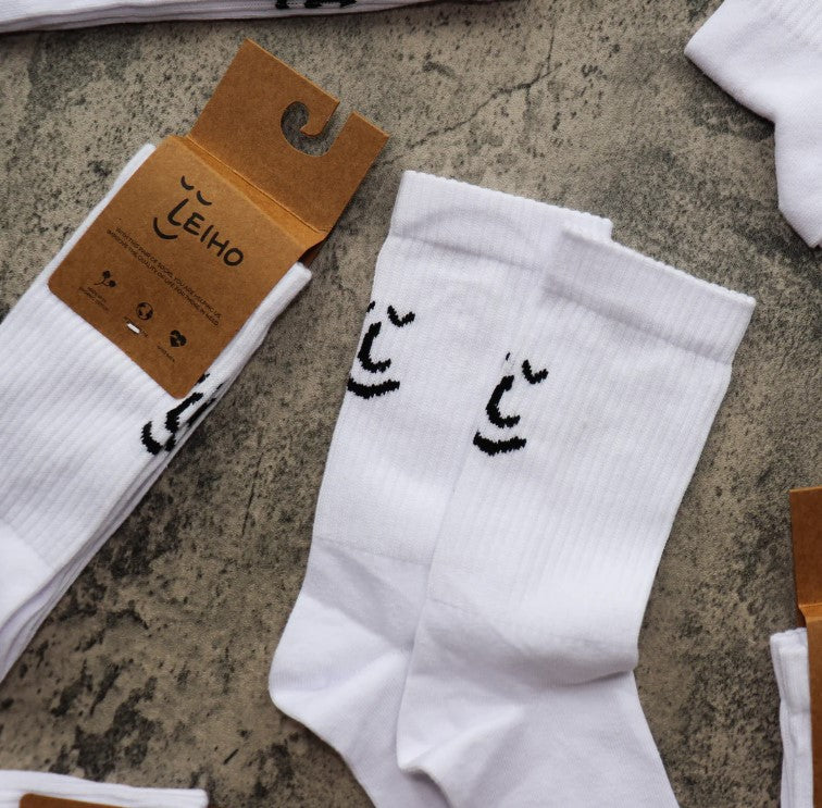 Leiho 'Sporty & Kind' White Ribbed Organic Cotton Socks