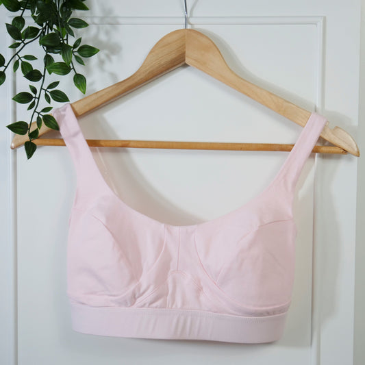 Women's organic cotton bra in light pink - more supportive style