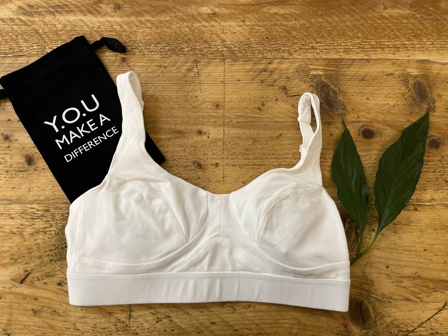 Women's organic cotton bra in white - more supportive style