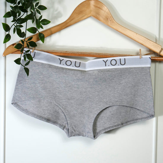 Women’s organic cotton boy shorts with Y.O.U elastic in light grey