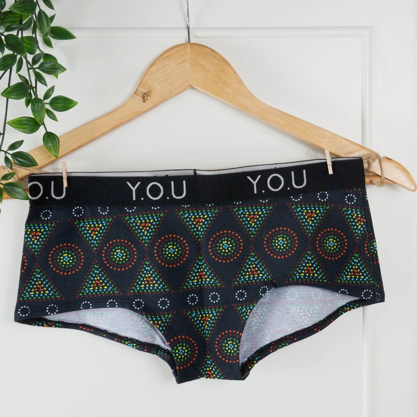 Women’s organic cotton boy shorts with Y.O.U elastic - Black Mara design